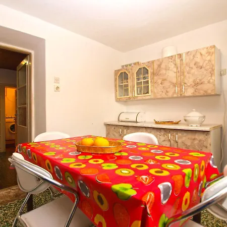 Apartamento Milena 1582 *