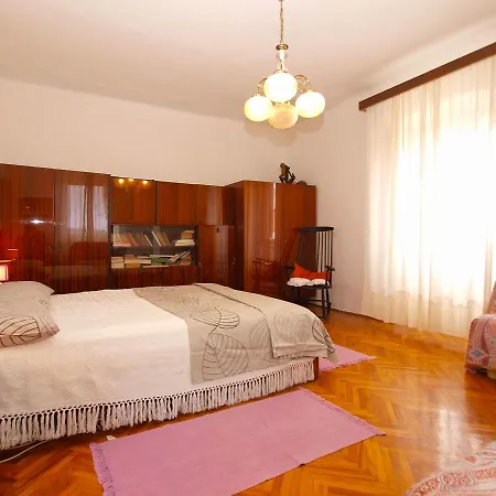 Apartment Milena 1582 *