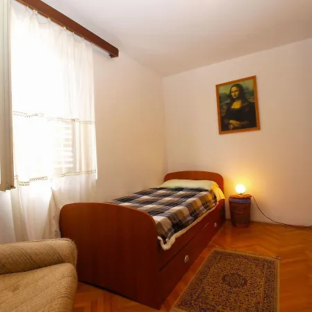 Apartment Milena 1582 *